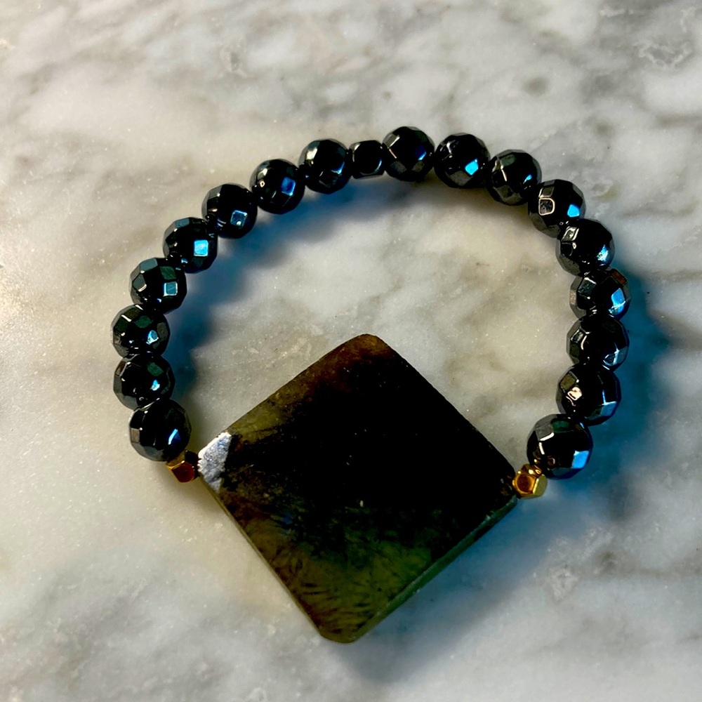 Labradorite & grey hematite bracelet
